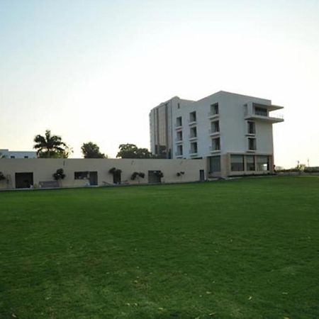 Krsna Lila By The Blues Sānand Exterior foto